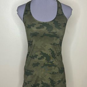 Lululemon Camo Print Tunic Length Workout Top Size 6